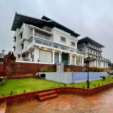 The Leaf Resort Mahābaleshwar Exteriör bild