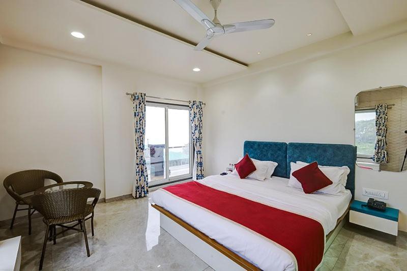 The Leaf Resort Mahābaleshwar Exteriör bild